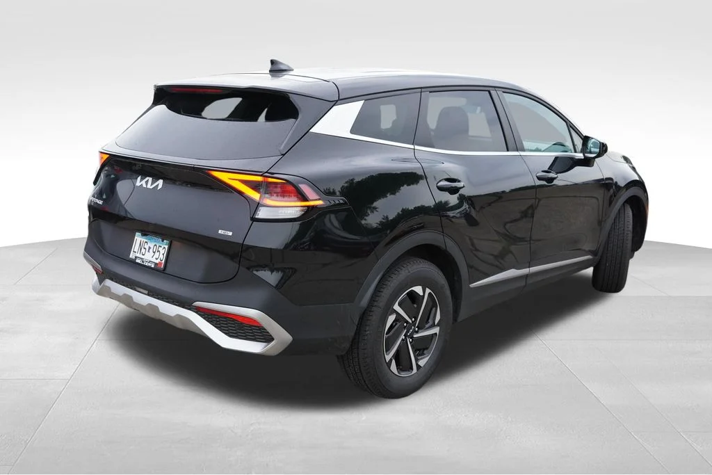 Used 2023 Fusion Black Kia LX image 3