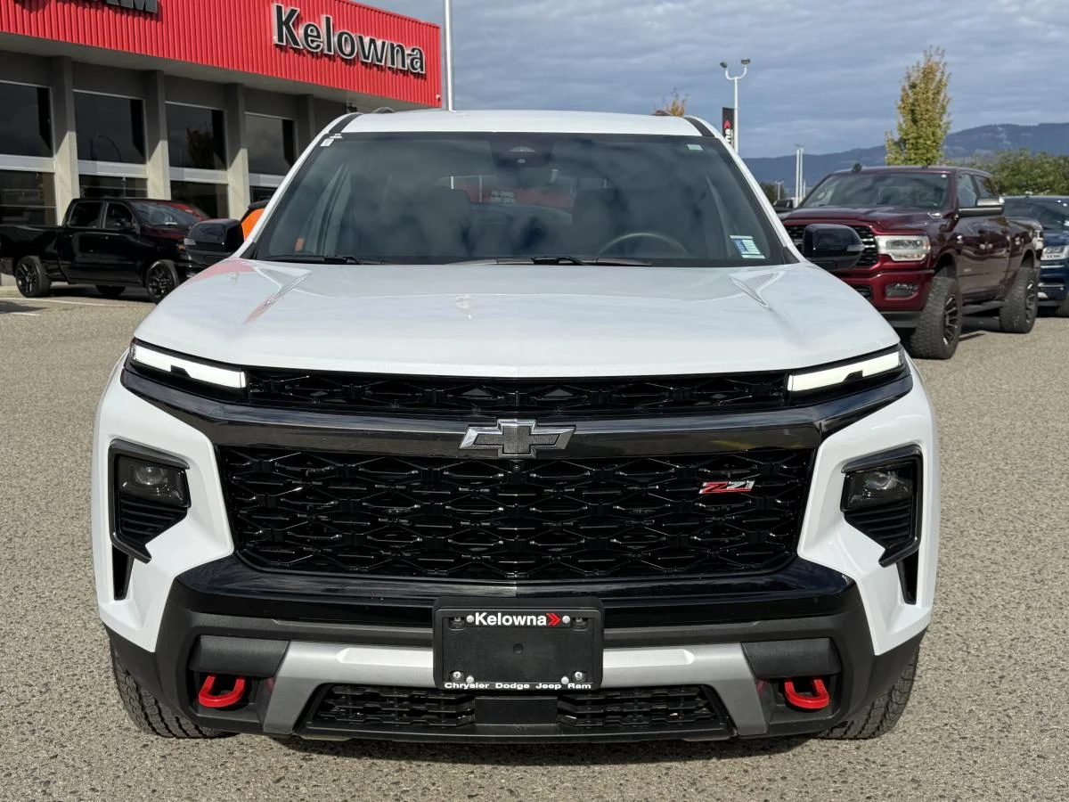 Used 2026 White Chevrolet Z71 image 2