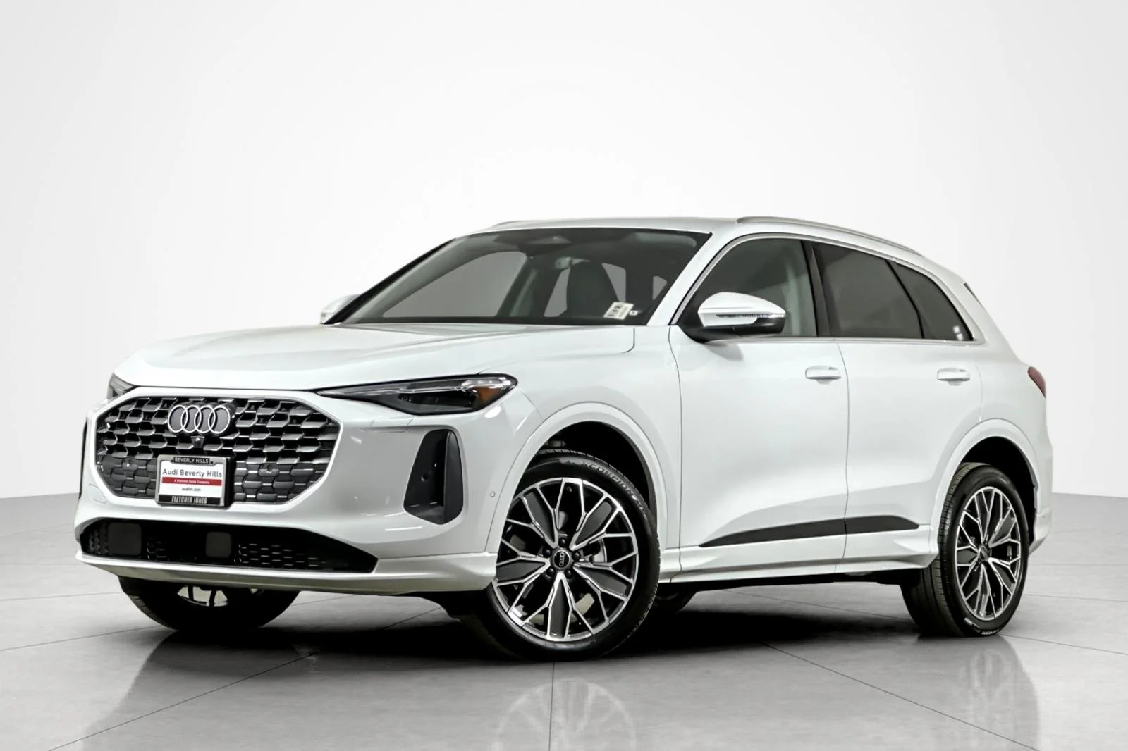 2025 Audi Q5 40 Premium Plus's photo