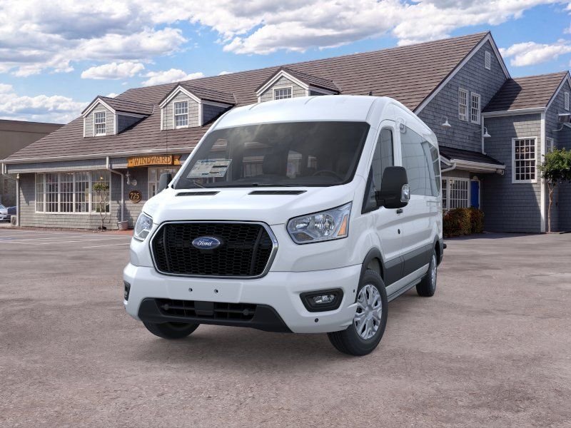 New 2025 Oxford White Ford XLT image 2