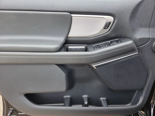 New 2026 Oxford White Ford Active image 37