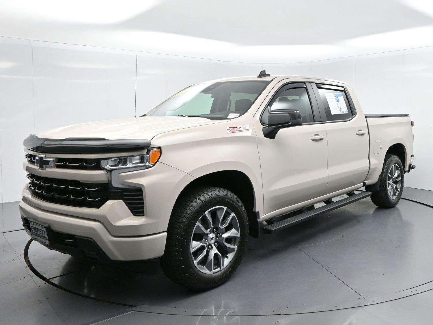Used 2026 White Sands Chevrolet RST image 3