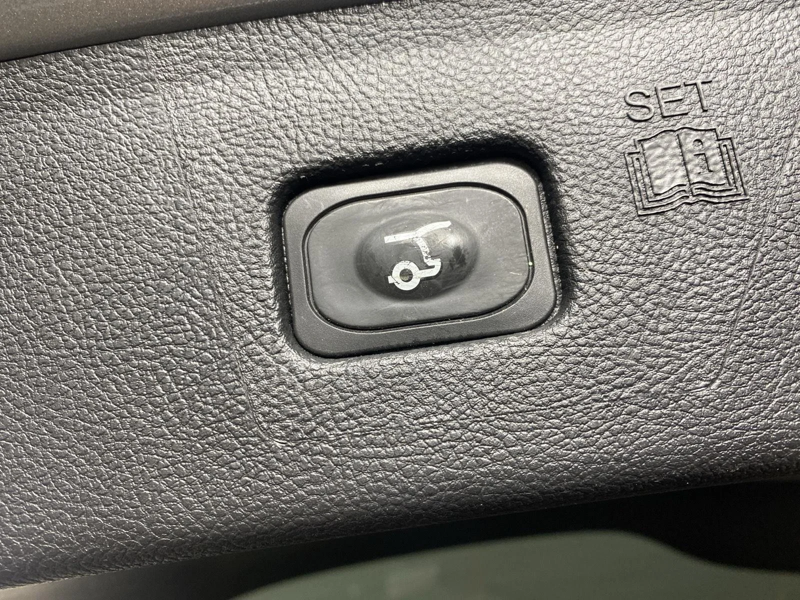 Used 2024 Iconic Silver Ford SEL image 29