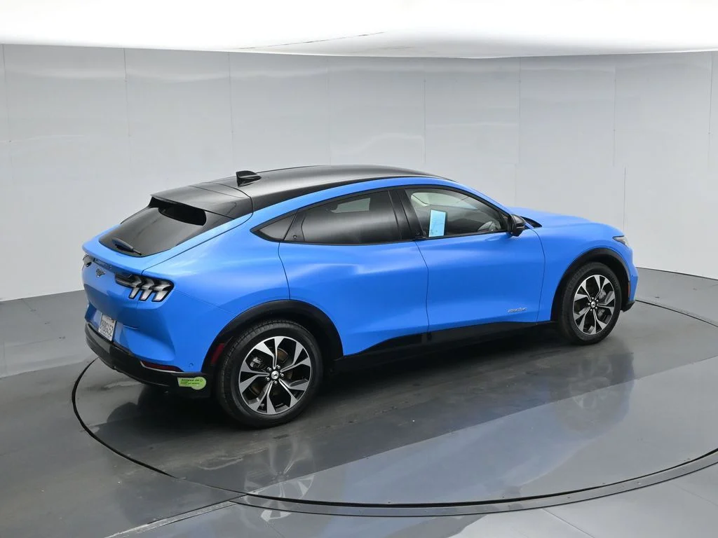 Used 2023 Blue Ford Premium image 39