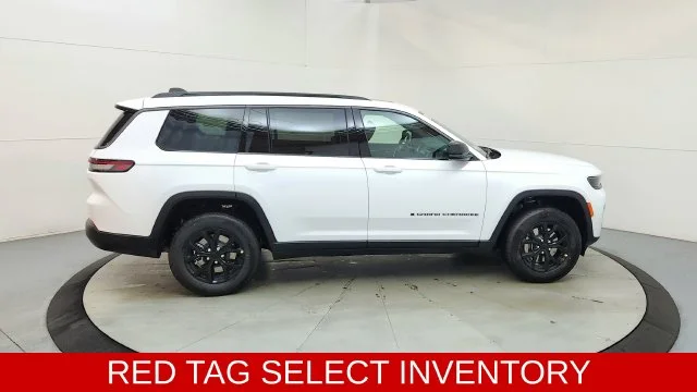 New 2026 Bright White Clear-Coat Exterior Paint Jeep Altitude image 11