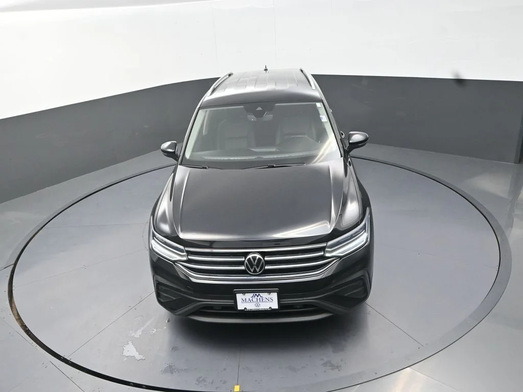 Used 2023 Black Volkswagen 2.0T SE image 14