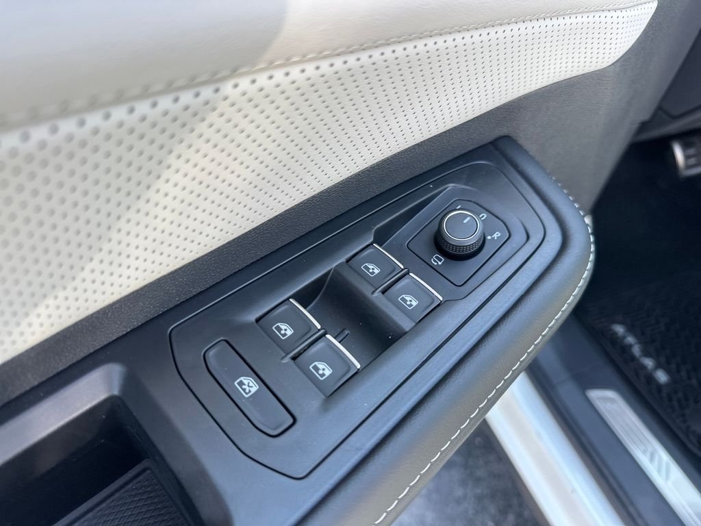 2026 Volkswagen Atlas Cross Sport SEL Premium R-LINE - Photo 13