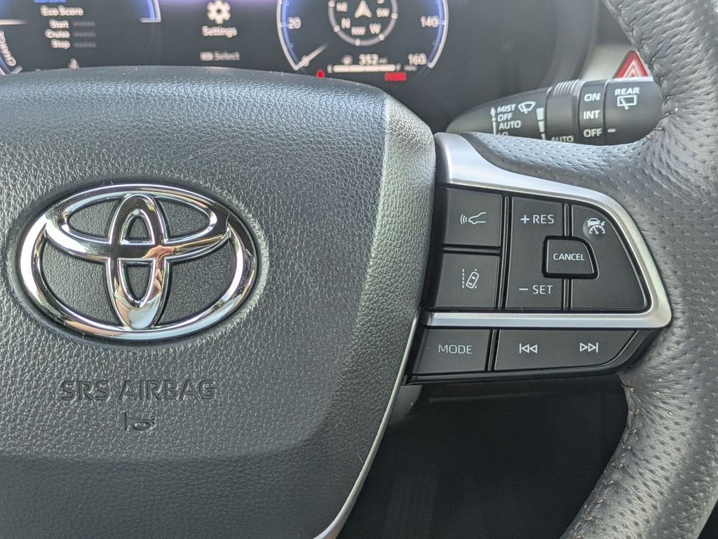 Used 2025 Beige Toyota Platinum image 15