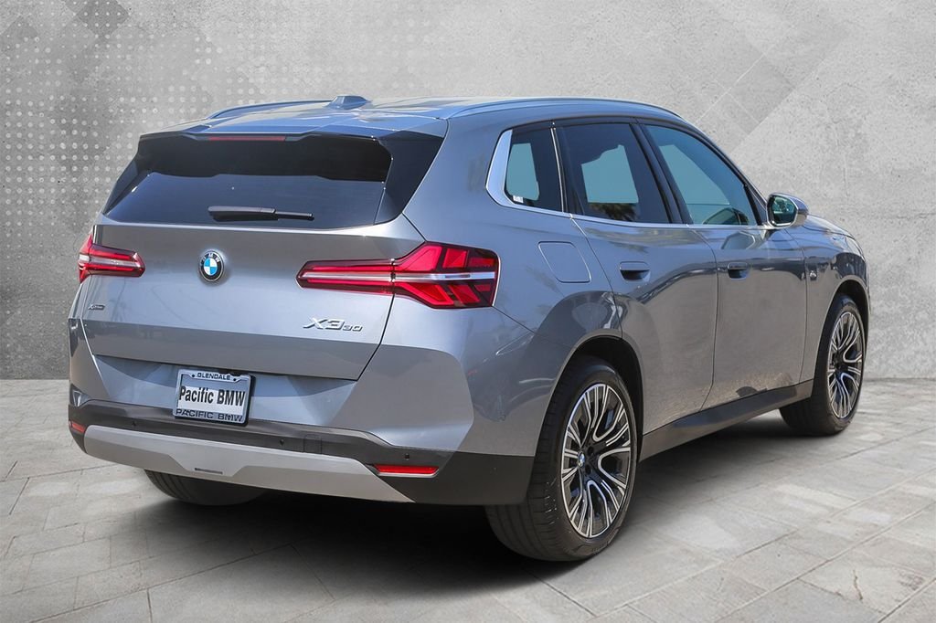 Used 2026 Skyscraper Grey Metallic BMW 30 xDrive image 6