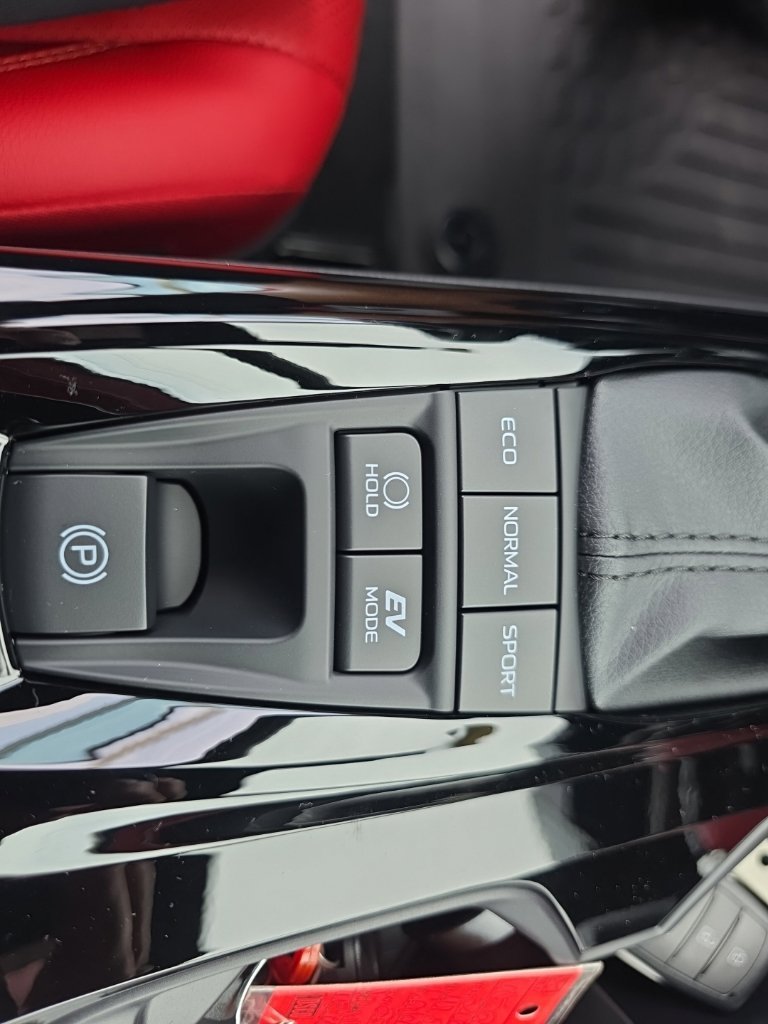 New 2026 Heavy Metal with Midnight Black Metallic roof Toyota XSE image 23