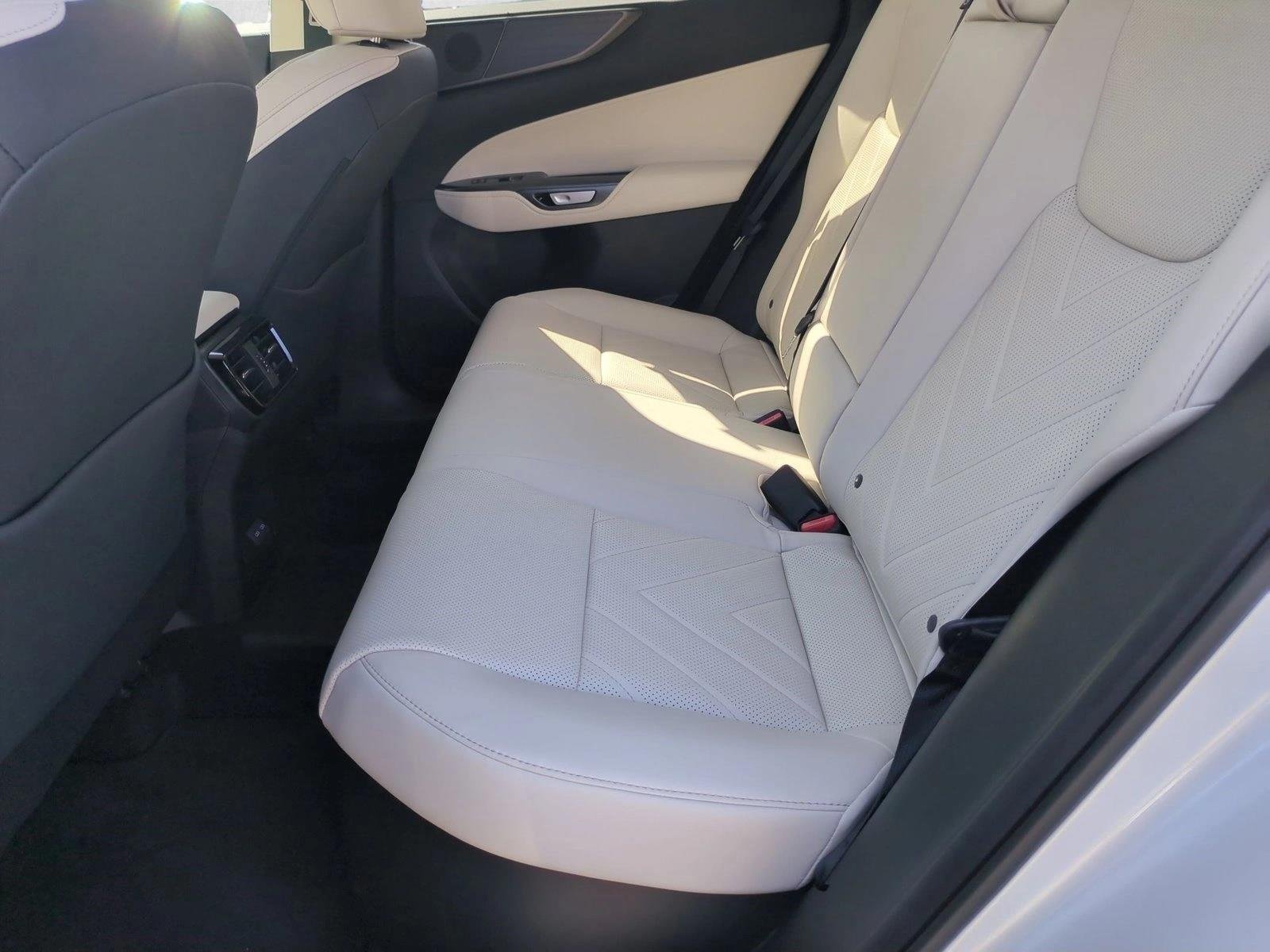 2025 Lexus NX - Photo 15