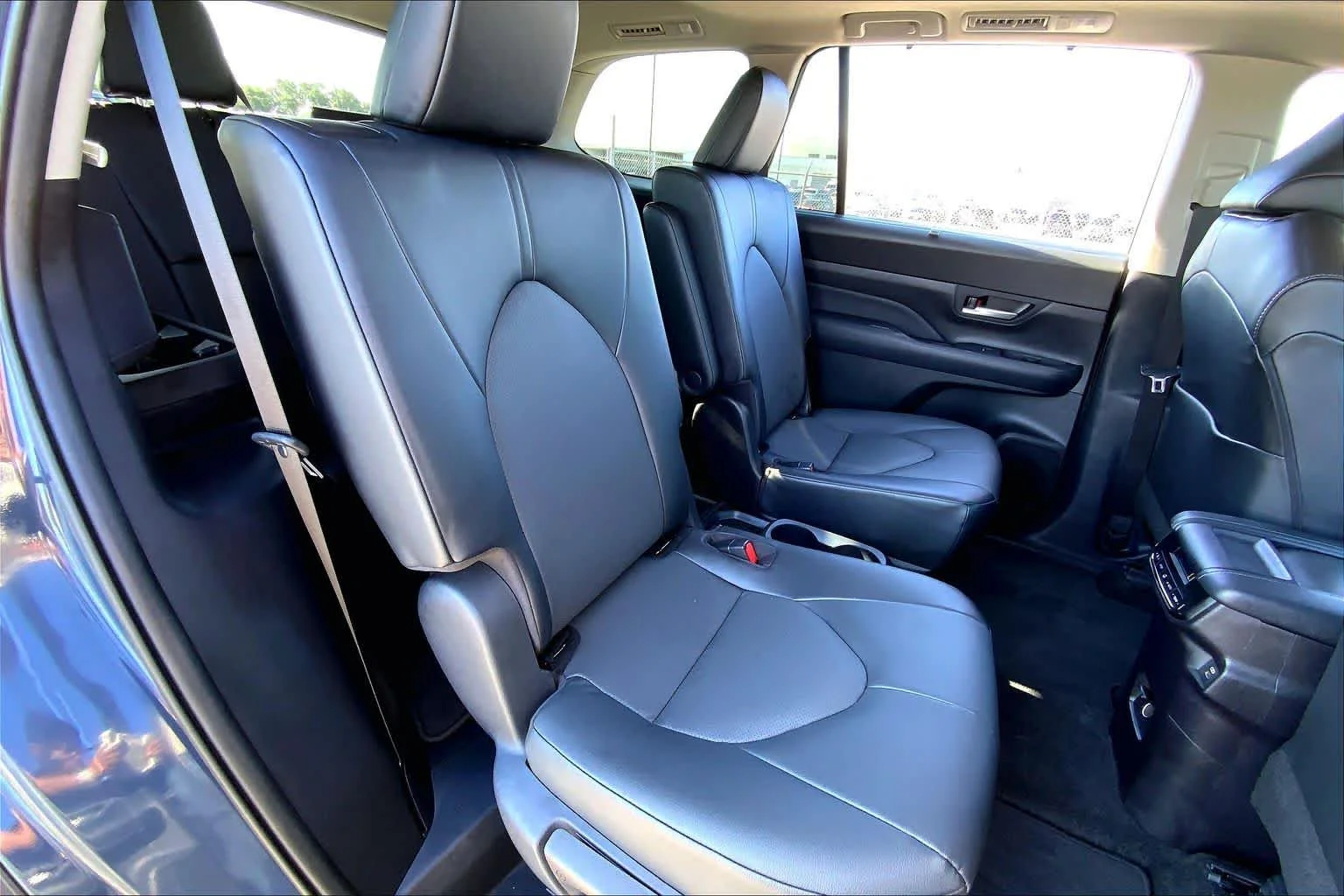 Used 2024 Storm Cloud Toyota XLE image 19