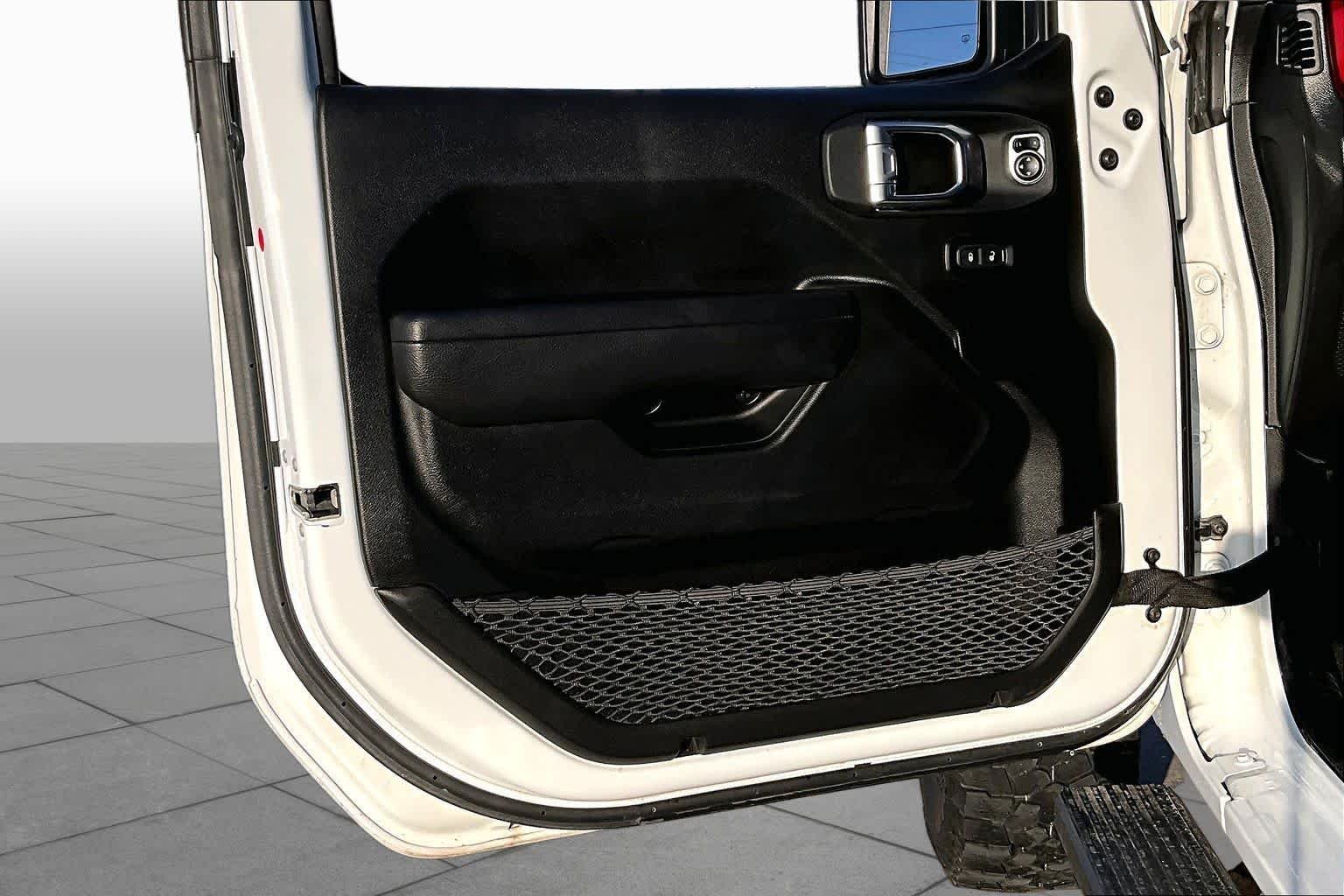 Used 2023 Bright White Clearcoat Jeep Rubicon image 22