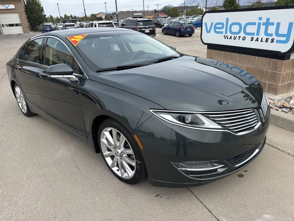 2016 Lincoln MKZ Front Wheel Drive's photo