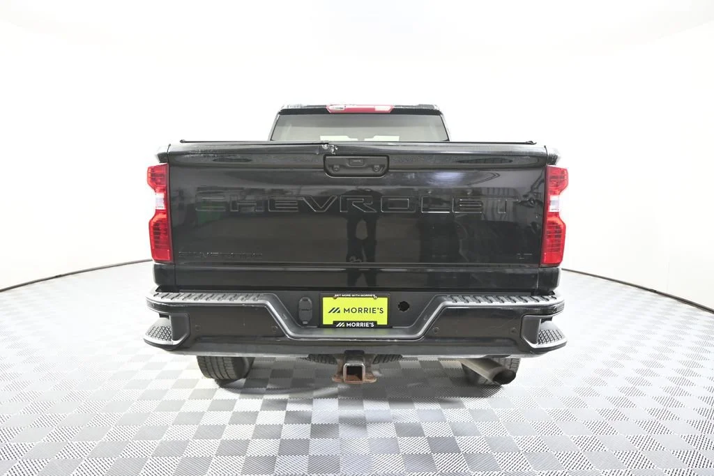 Used 2021 Black Chevrolet LT image 5