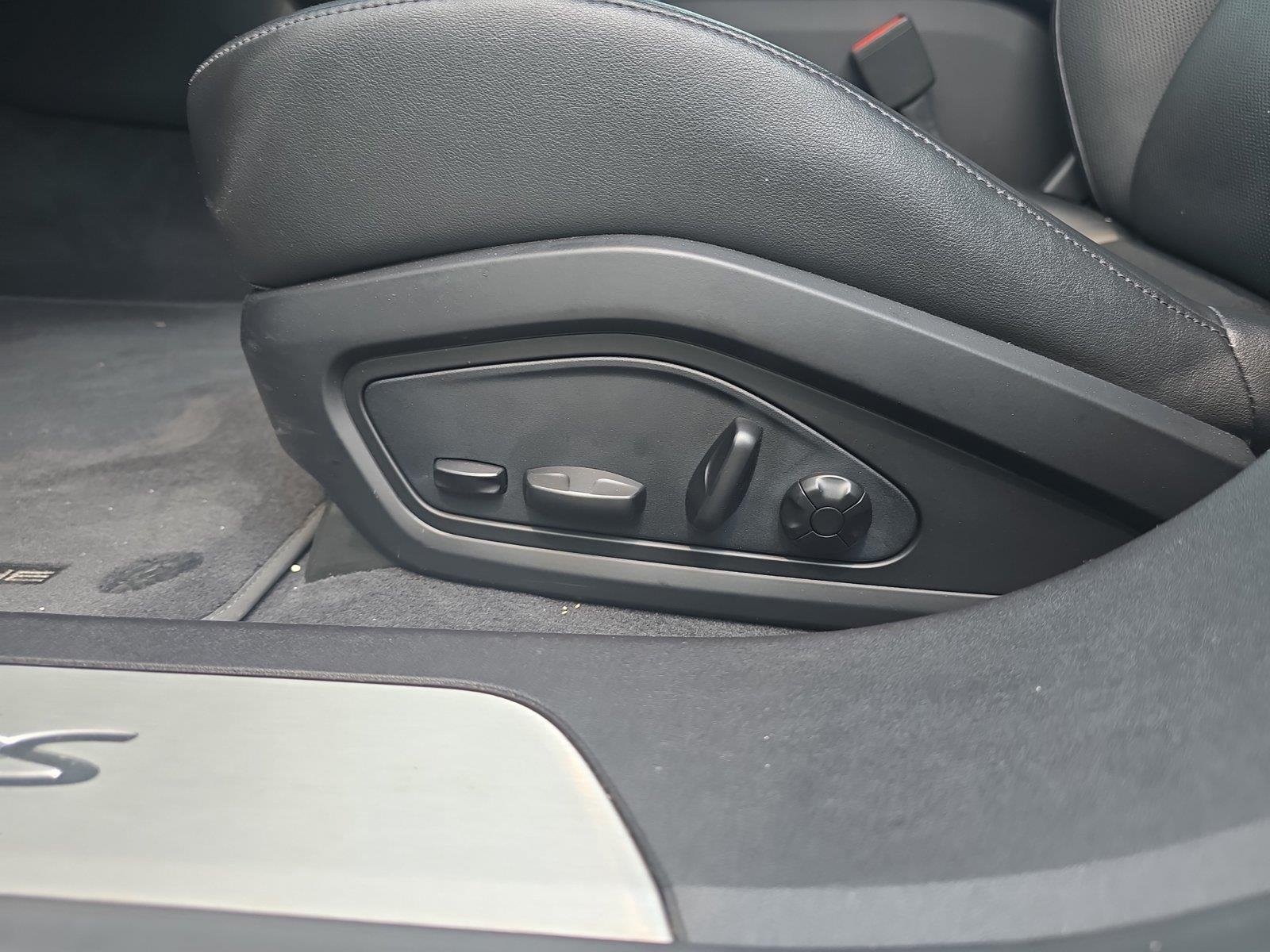 Used 2021  Porsche 4S image 22