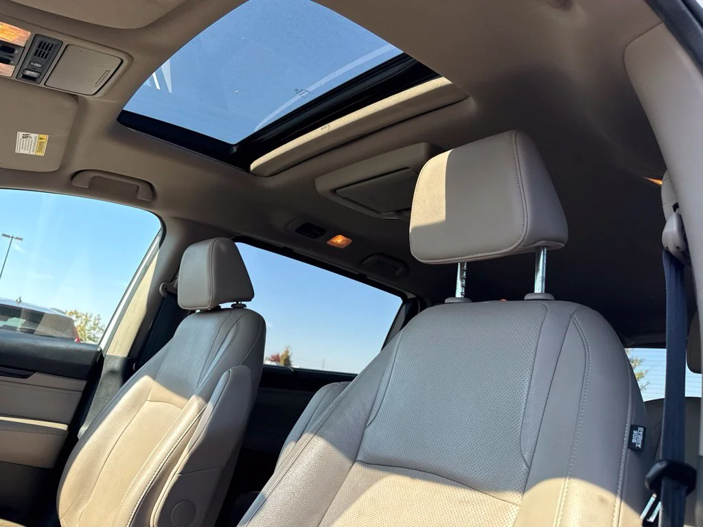 Used 2019  Honda Elite image 15