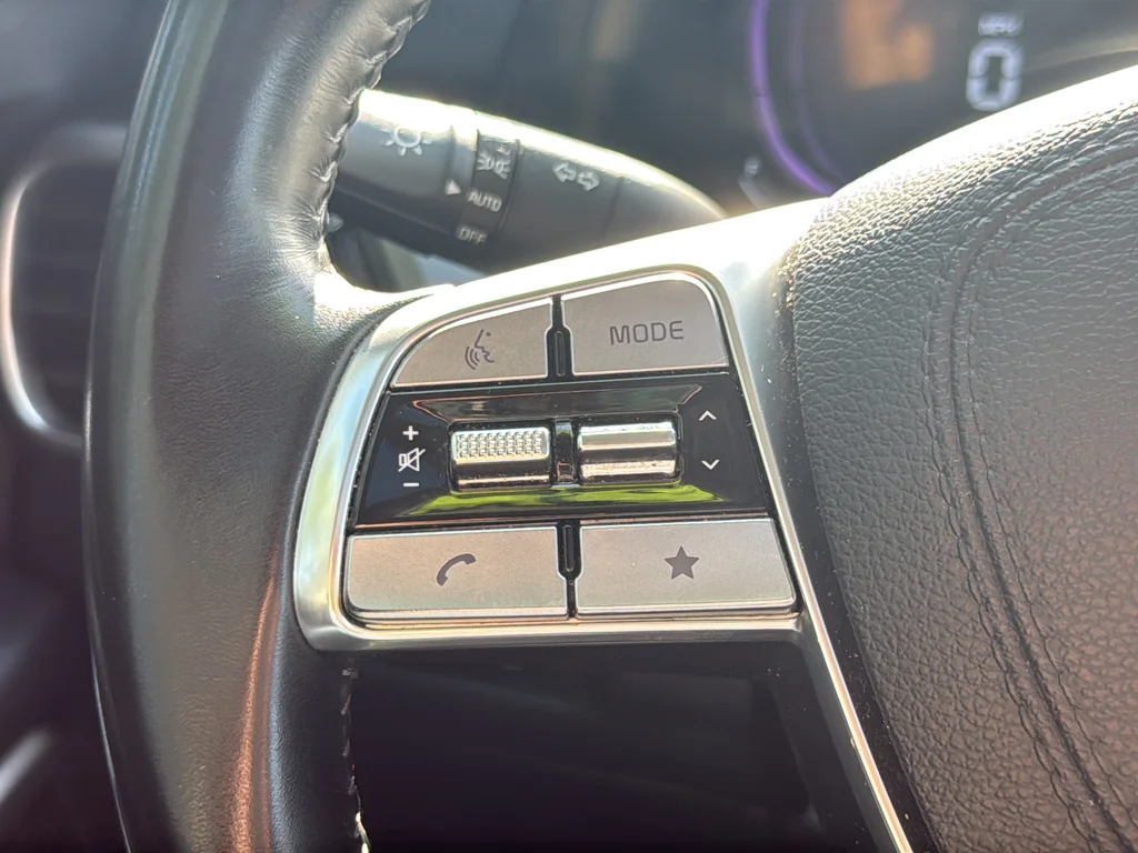 Used 2025 Black Kia S image 45