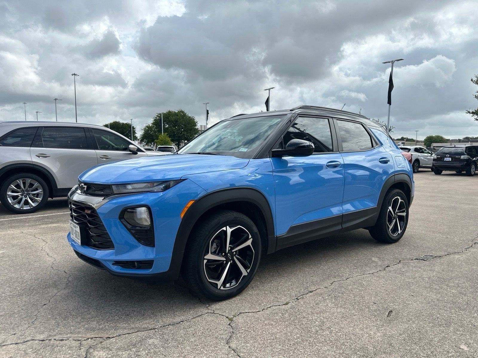 Used 2023 Fountain Blue Chevrolet RS image 3