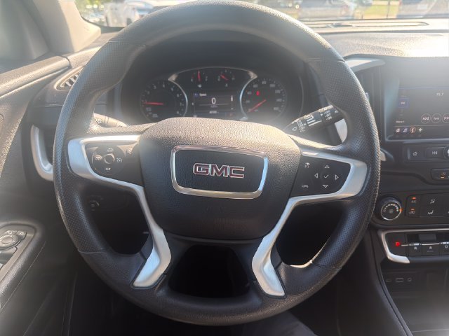 Used 2024 White GMC SLE image 17