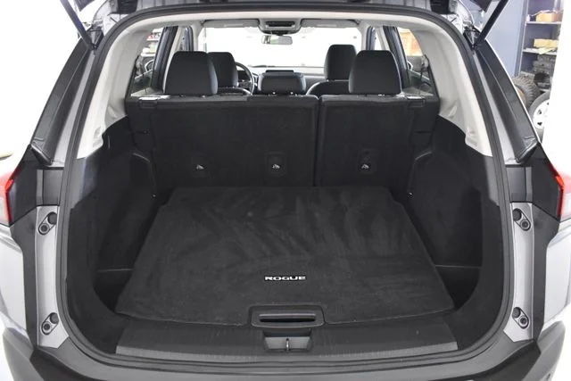 Used 2023 Gray Nissan SV image 17