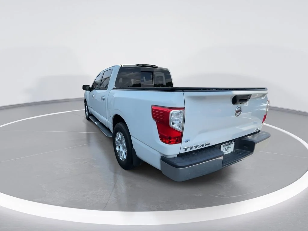 Used 2018 White Nissan SV image 6
