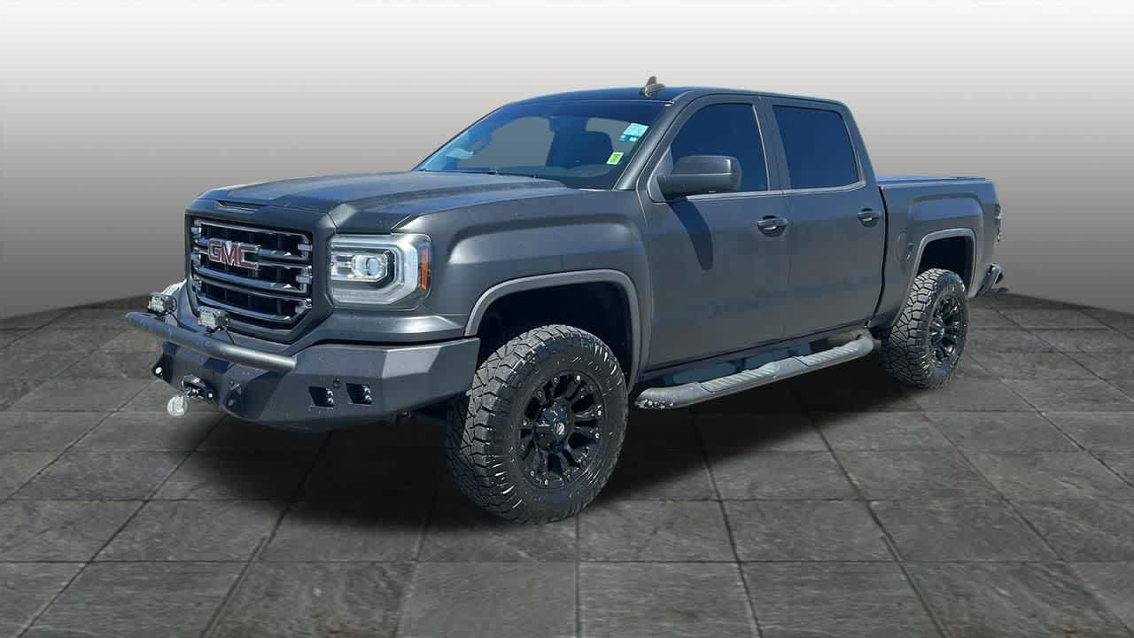 2018 GMC Sierra 4WD Crew Cab Short Box SLT's photo