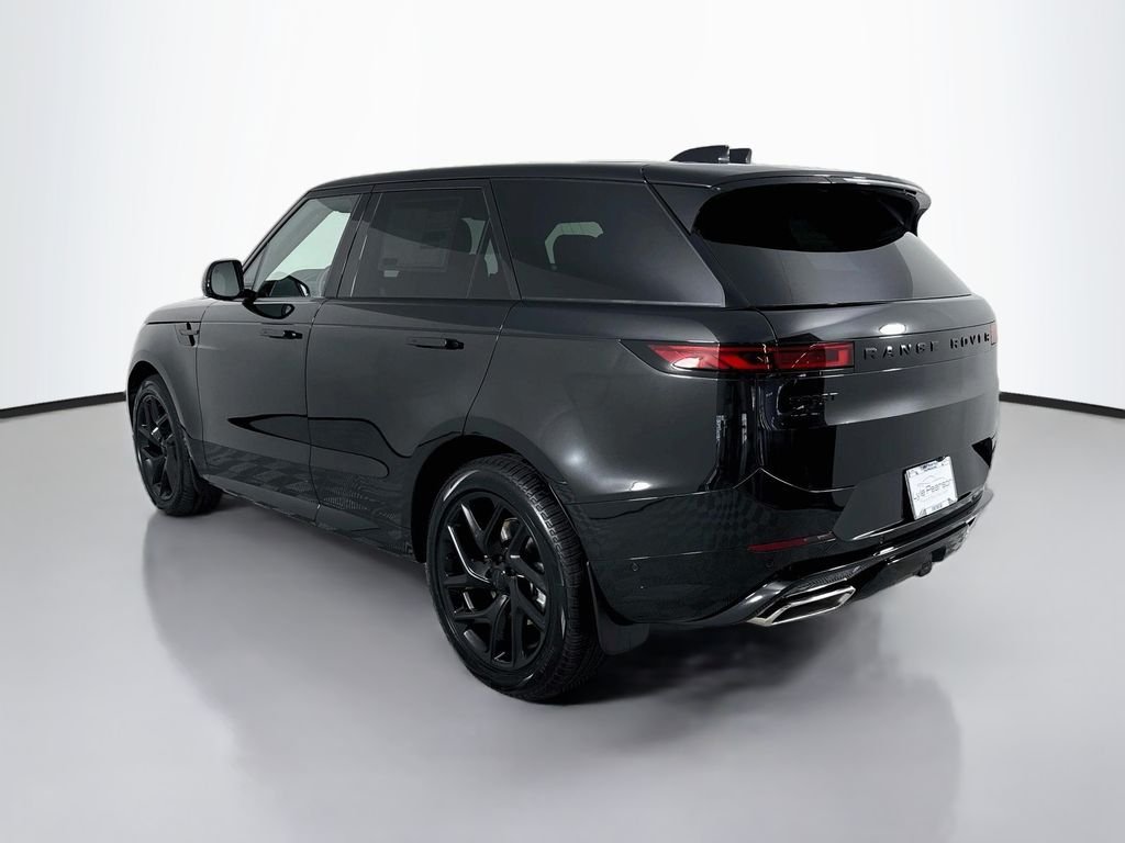 New 2026 Santorini Black Land Rover Dynamic SE image 3