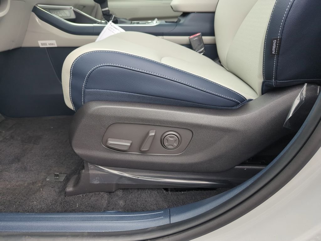 New 2026 Ceramic Silver Kia SX Prestige image 13