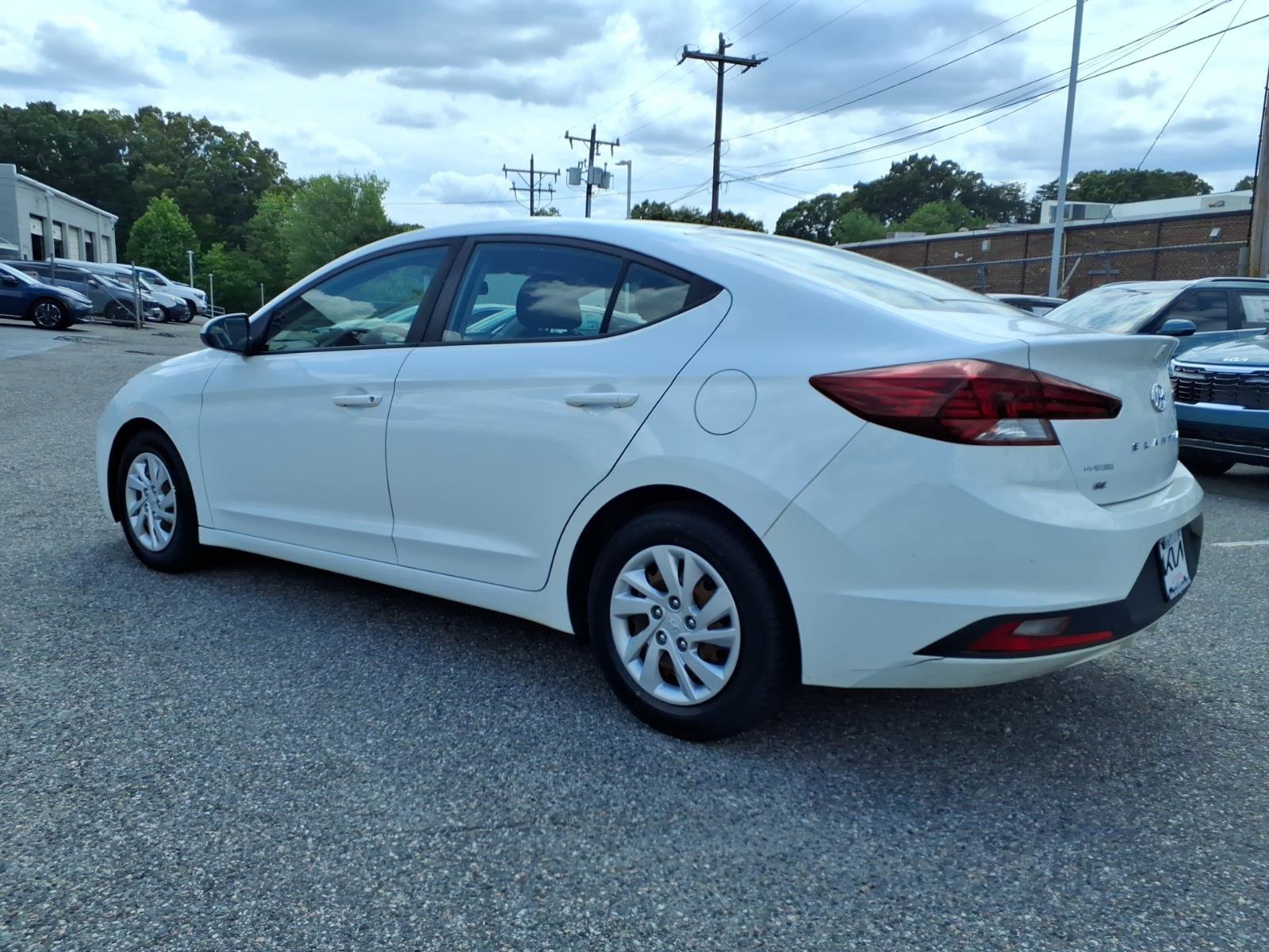 Used 2019 Quartz White Pearl Hyundai SE image 20