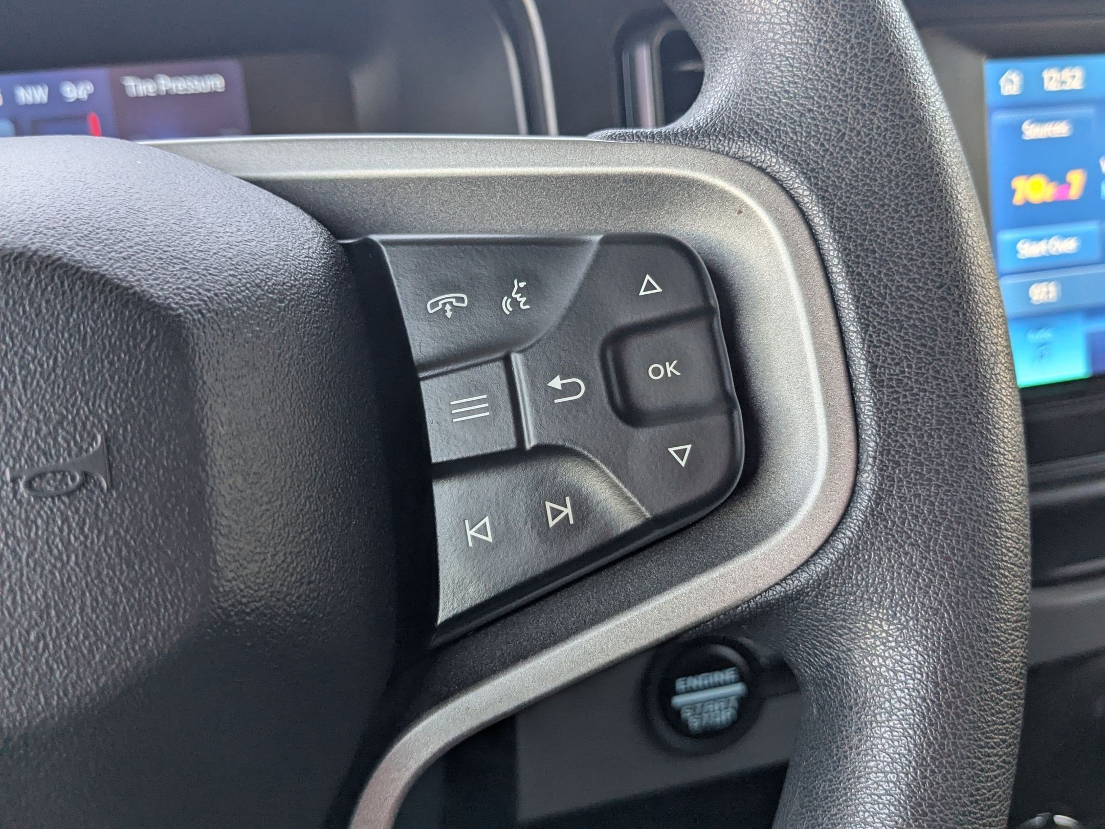 Used 2022 Green Ford Base image 18