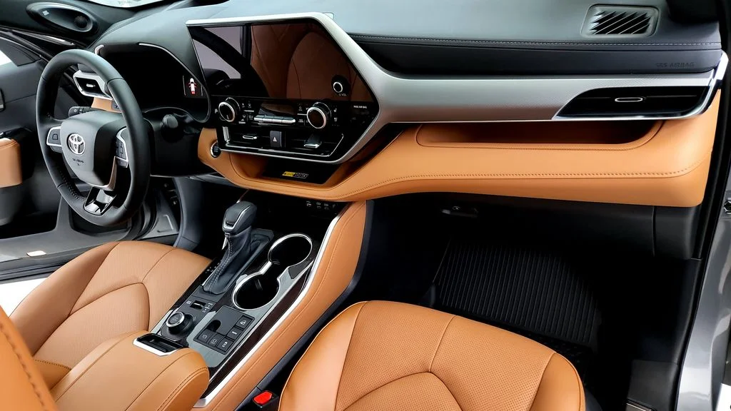 2026 Toyota Highlander Platinum - Photo 16