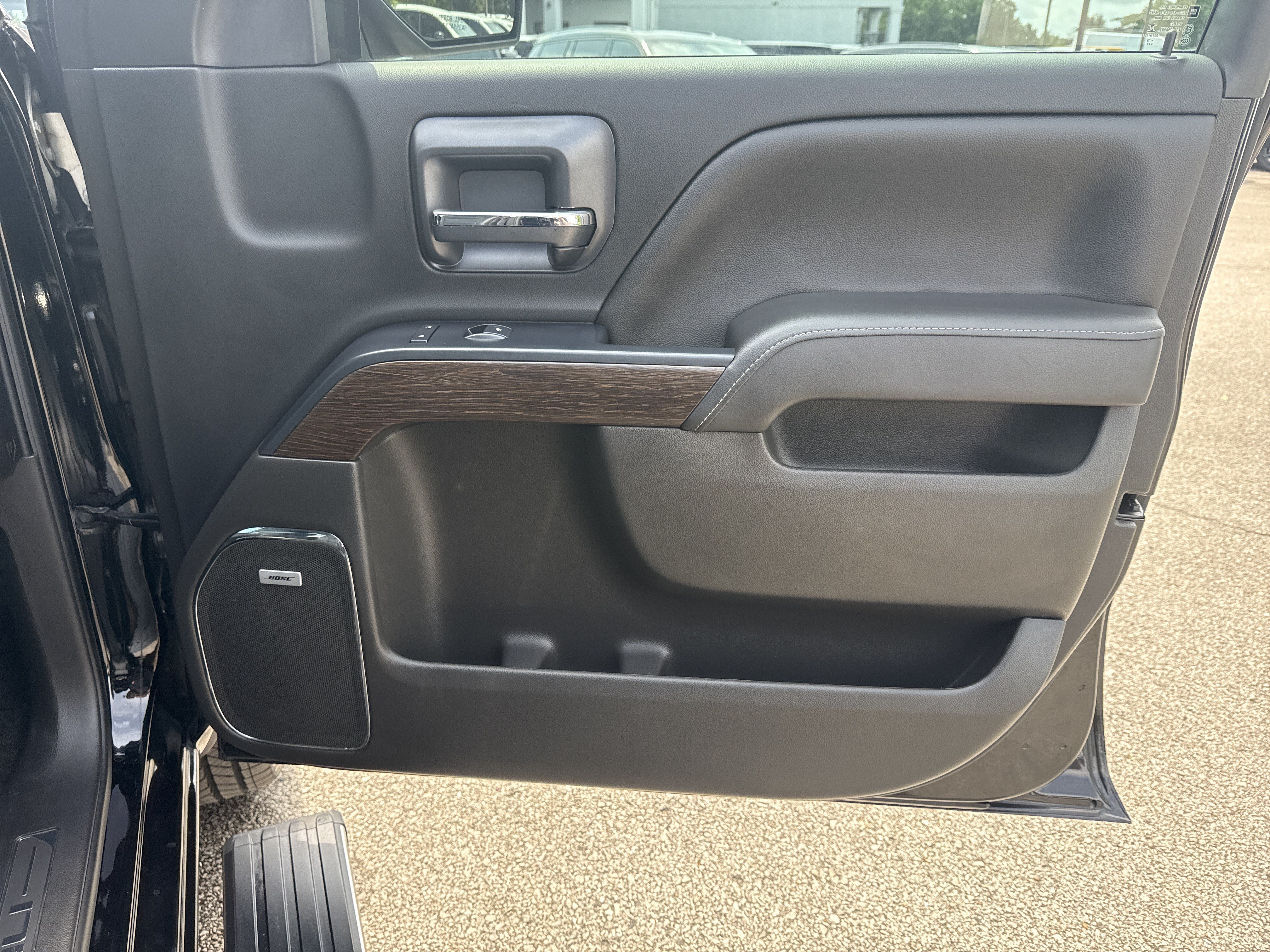 Used 2018 Onyx Black GMC Denali image 15