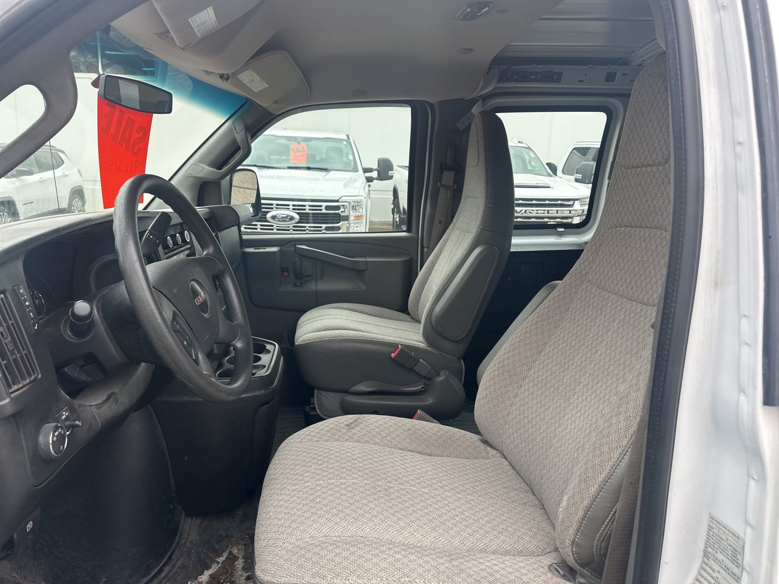 Used 2017 White GMC Work Van image 6