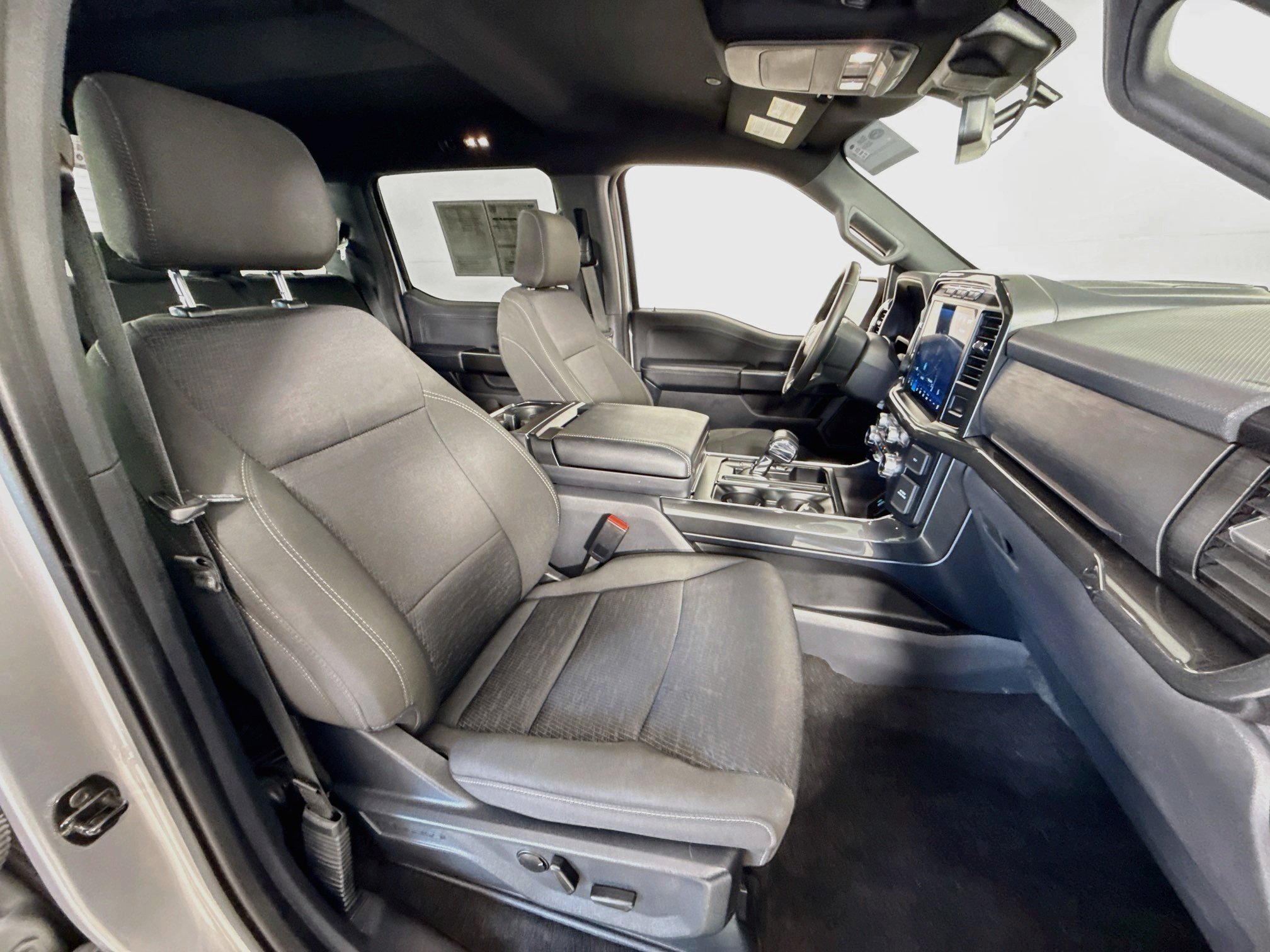 Used 2023 Iconic Silver Metallic Ford XLT image 28