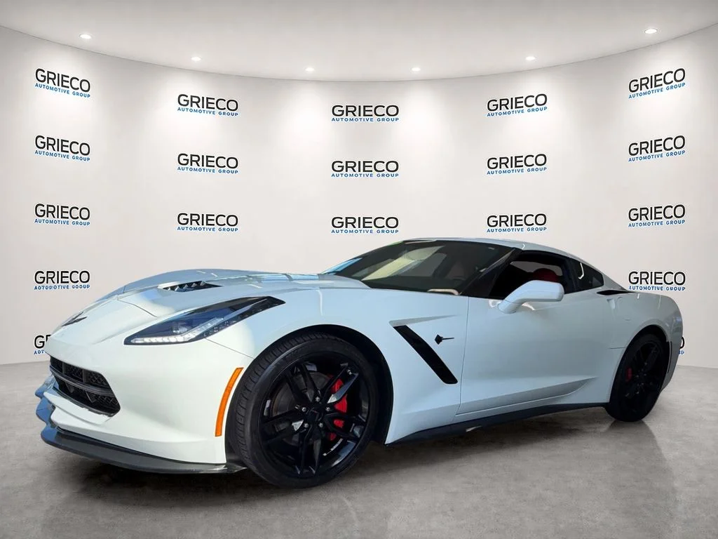 Used 2019 White Chevrolet Stingray image 3