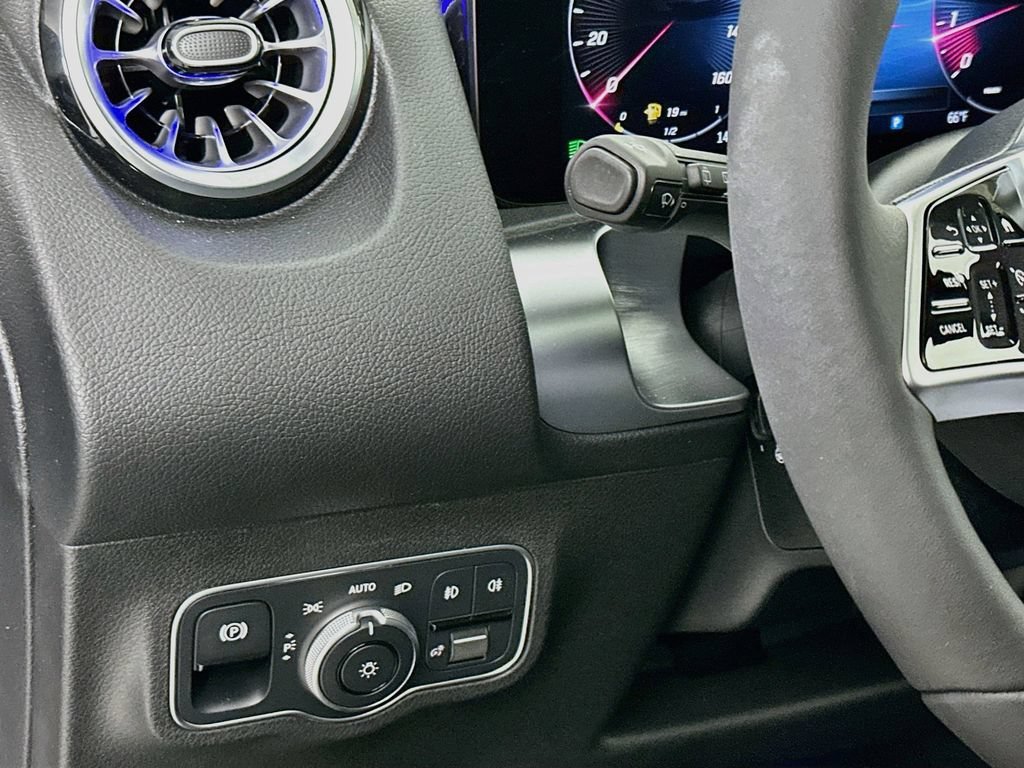 2026 Mercedes-Benz GLB GLB 250 - Photo 40
