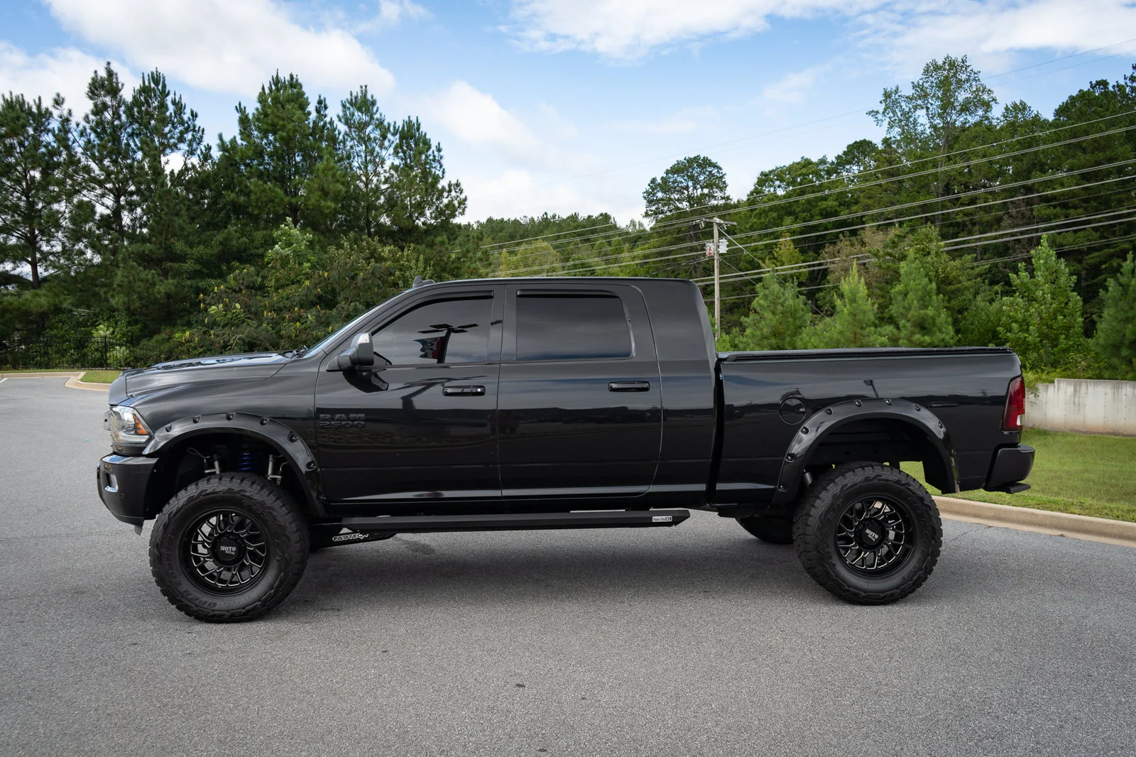 Used 2018 Black Ram Laramie image 5