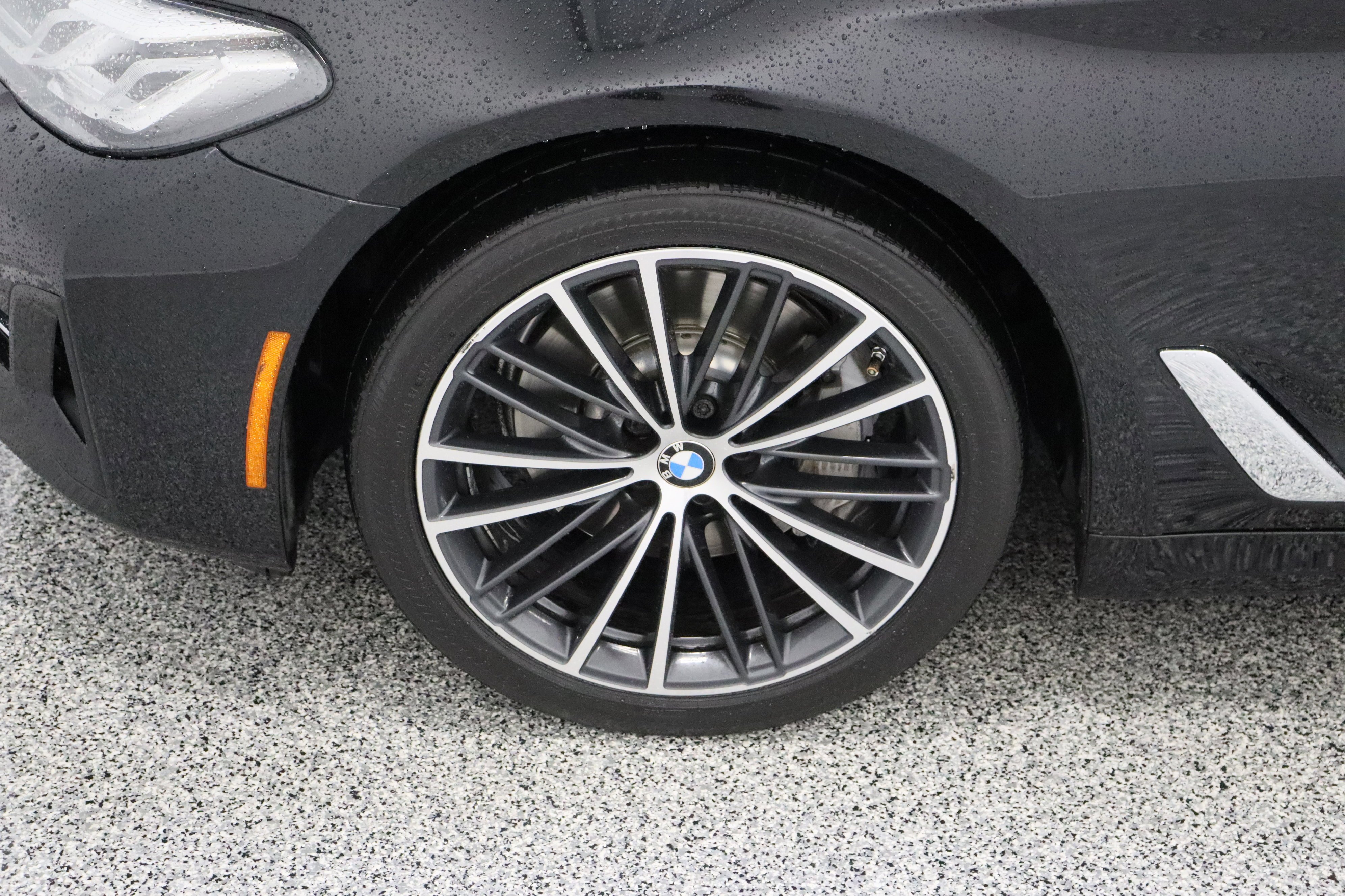 Used 2022 Black Sapphire Metallic BMW 530i xDrive 2.0T image 11