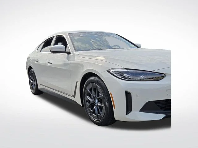 Used 2023 White BMW eDrive40 image 27
