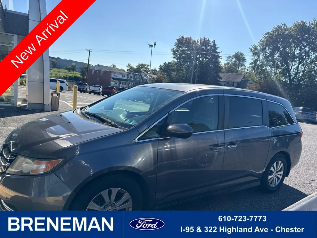 Used 2016 Gray Honda SE image 1