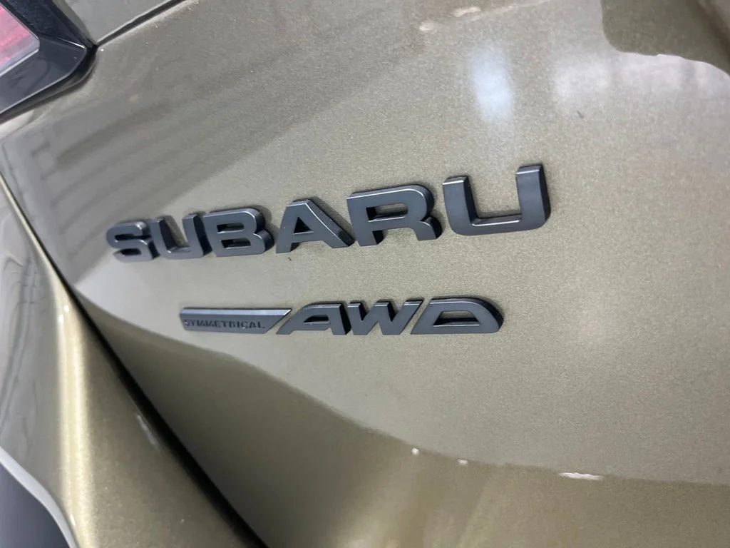 Used 2020 Green Metallic Subaru Onyx Edition XT image 35