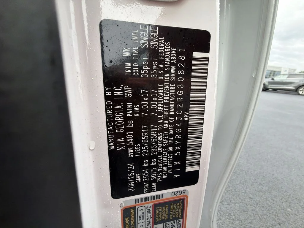 Used 2024 White Kia LX image 19