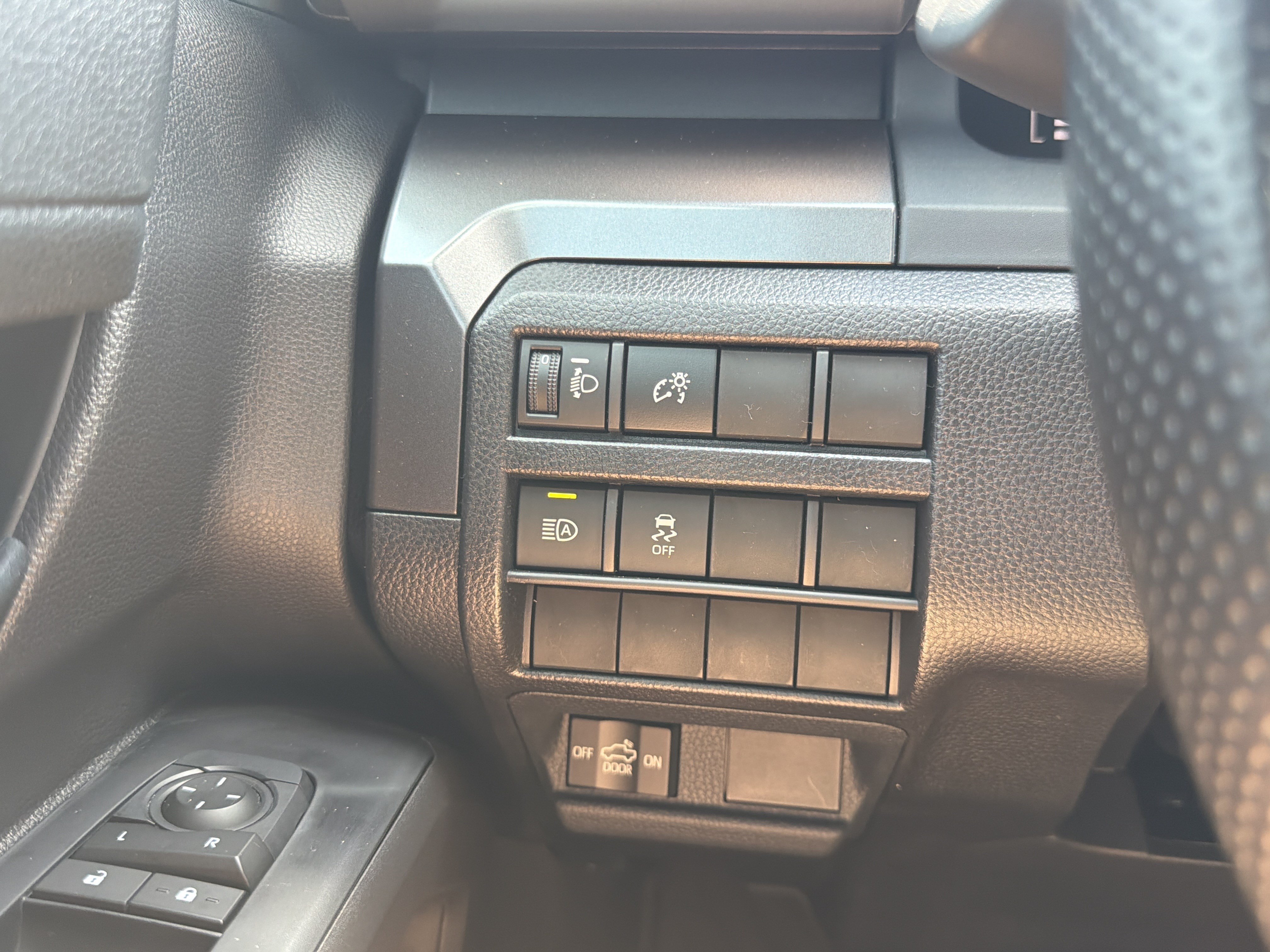 2026 Toyota Tacoma SR5 - Photo 30