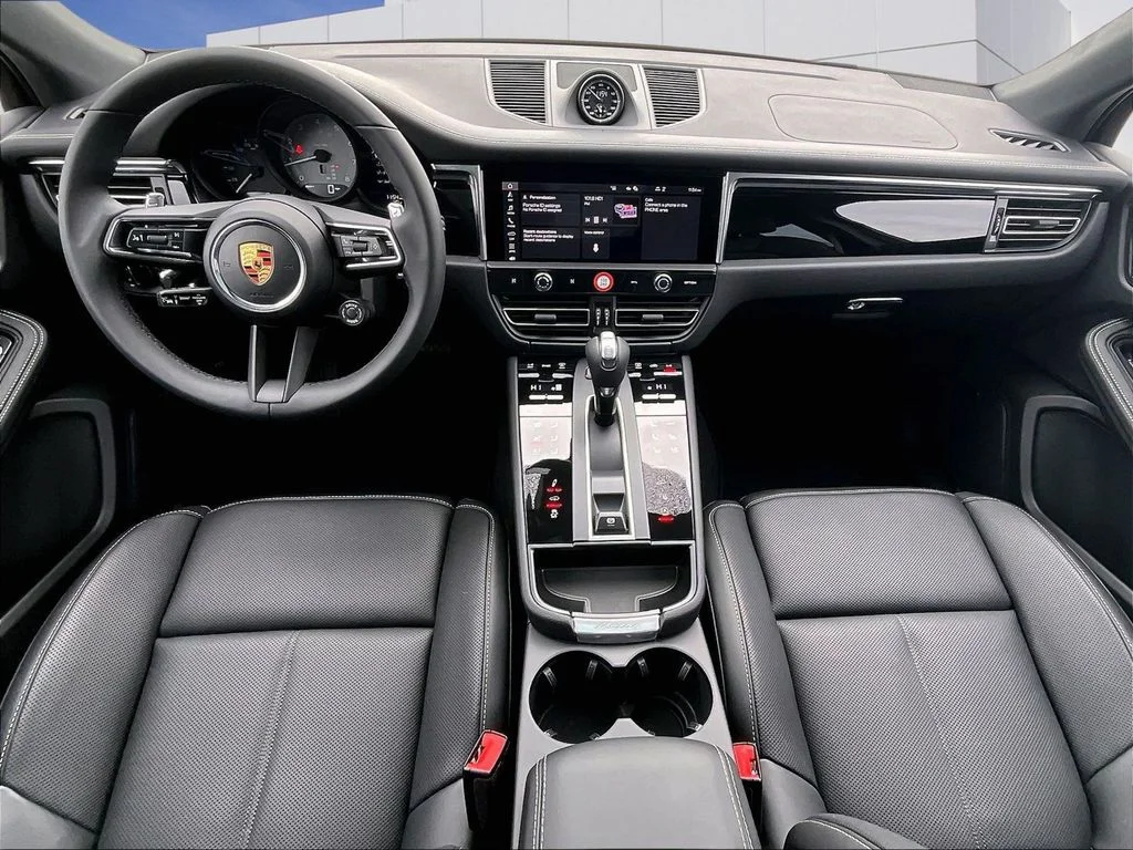 2026 Porsche Macan S - Photo 13