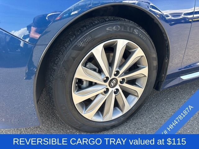 Used 2017 Lakeside Blue Hyundai Sport image 4