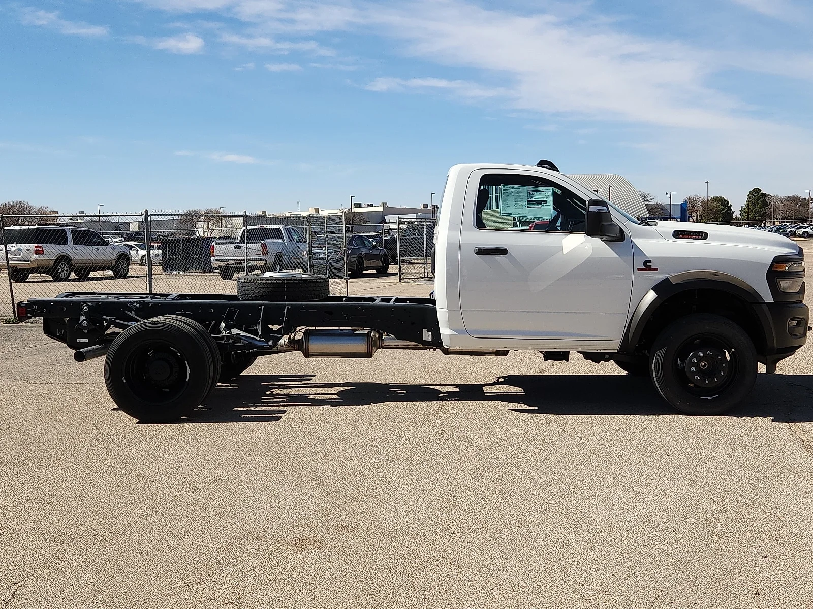 New 2026 Bright White Clear-Coat  Paint Ram TRADESMAN  REGULAR  4X2 84