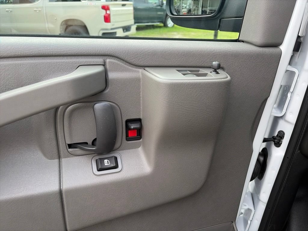 2026 Chevrolet Express Cargo Work Van - Photo 16