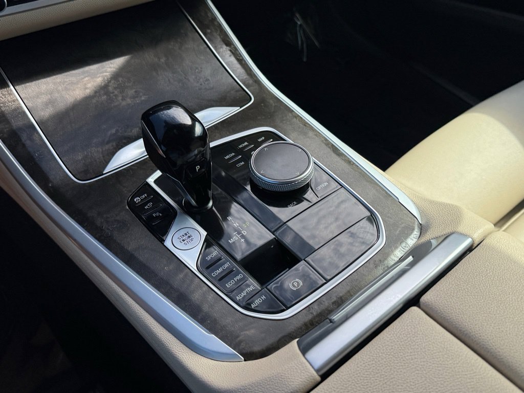 Used 2022 Green Metallic BMW sDrive40i image 16