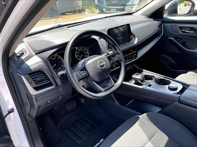 Used 2025 White Nissan S image 14